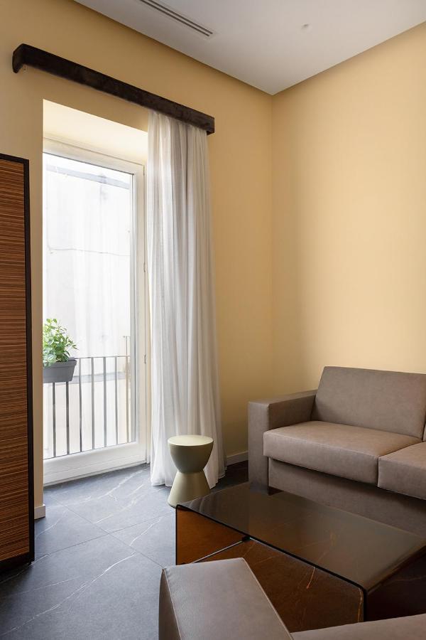 Hotel Poerio 25 Boutique Stay 那不勒斯 外观 照片